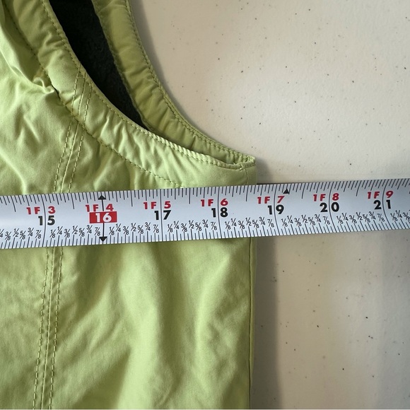 LL Bean fleece lined full zip winter vest women’s XS green & navy - Picture 9 of 12